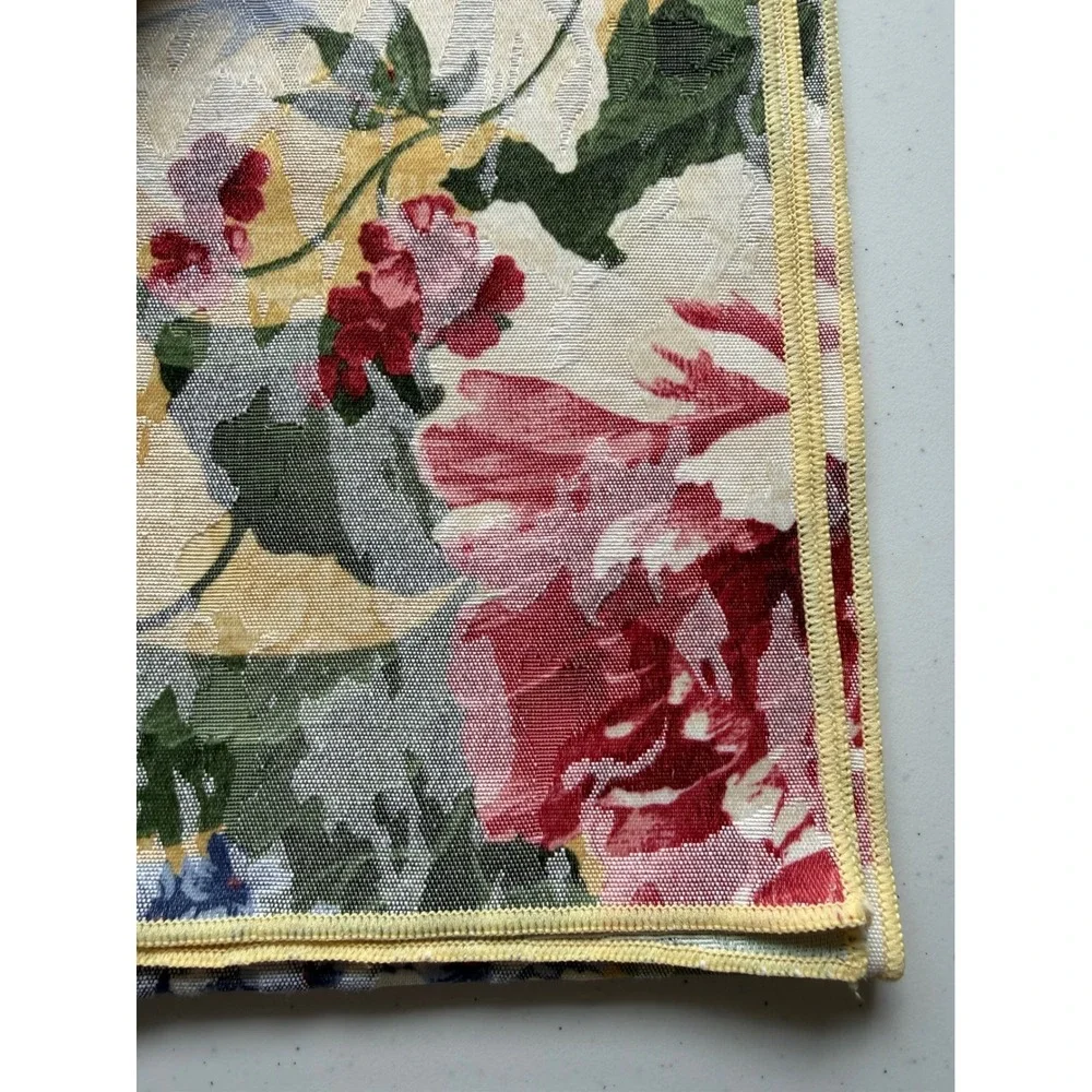 Vintage Floral Garden Tablecloth No Tag Approx 60